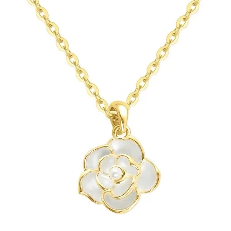Lumévia Flower Necklace